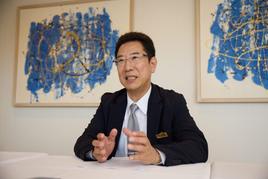 渡邉支配人
