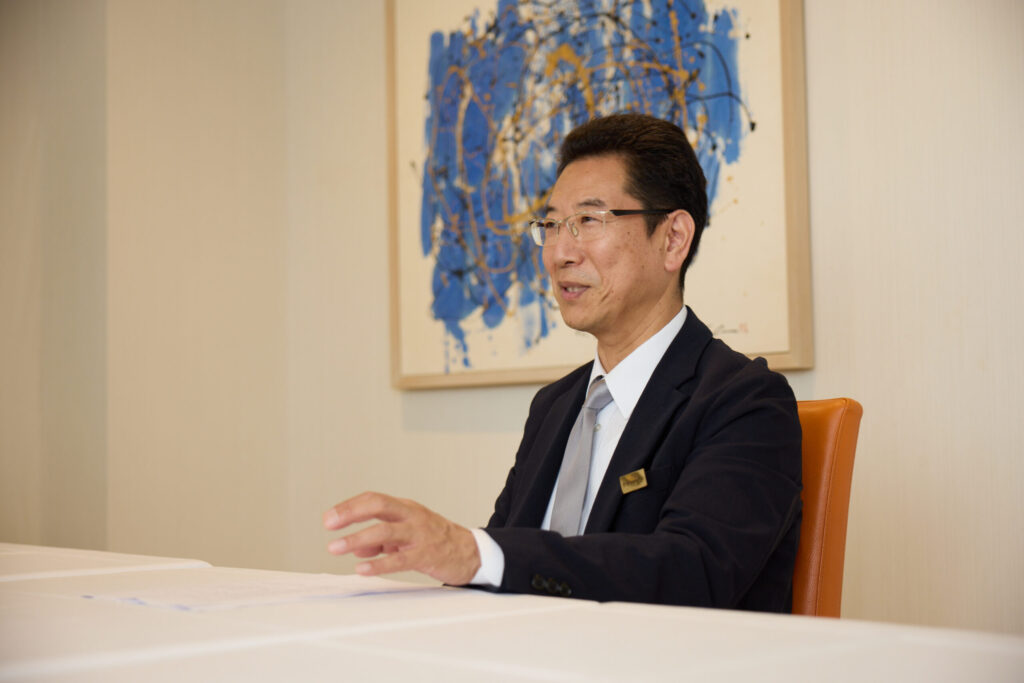 渡邉支配人